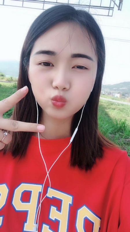 深拥必定温暖的第一张照片--曲靖相亲服务中心