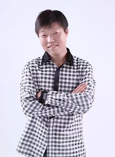 碧海升明月的第一张照片--曲靖相亲服务中心