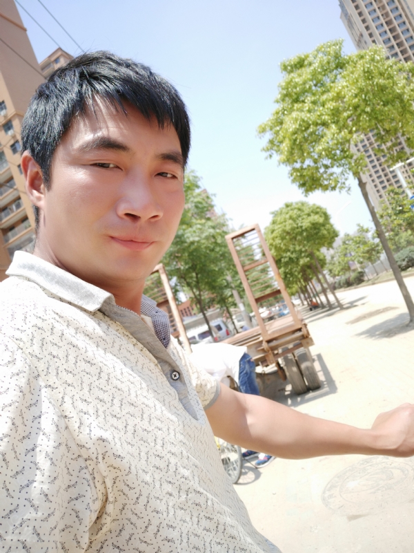 勇哥的第一张照片--曲靖相亲服务中心