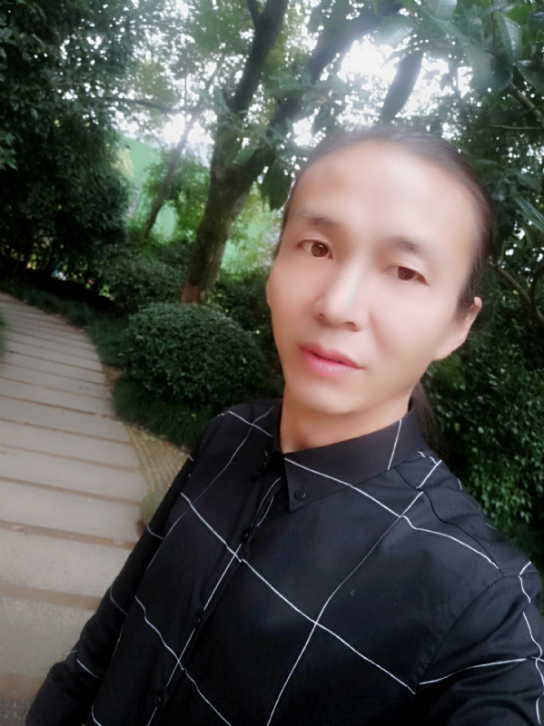 北方的狼的第一张照片--曲靖相亲服务中心