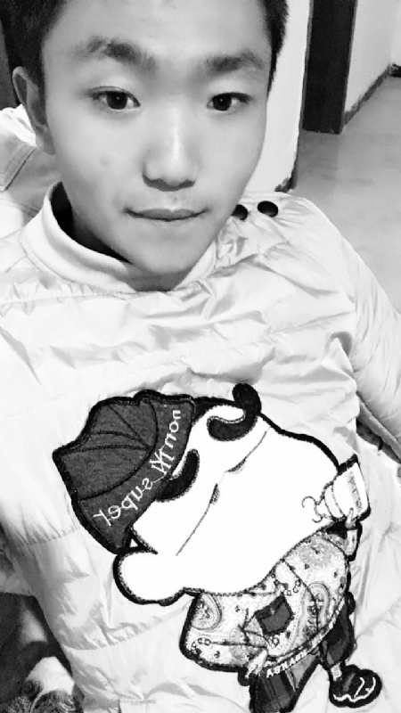 年轻的第一张照片--曲靖相亲服务中心