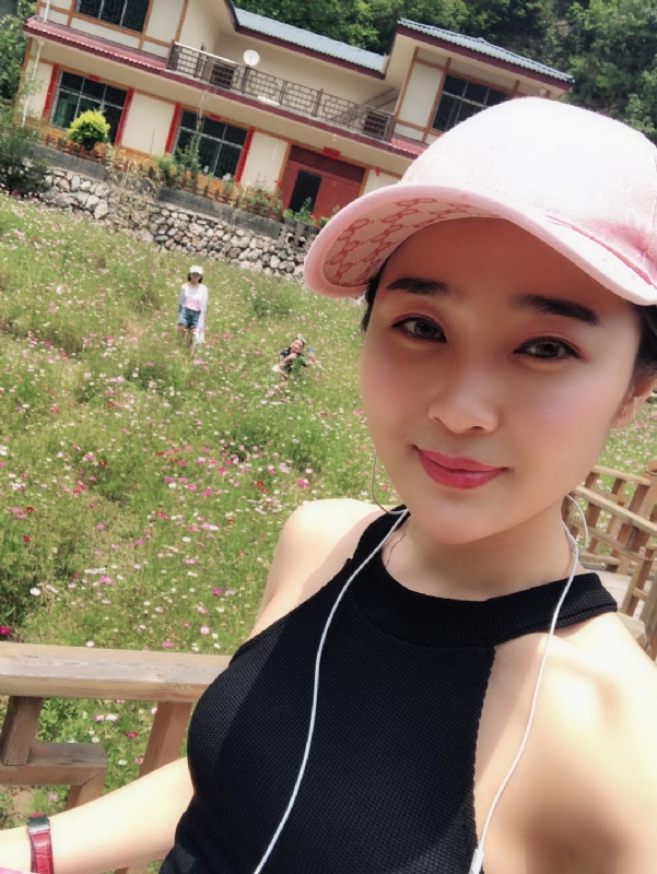 诗琪的第二张照片--曲靖相亲服务中心