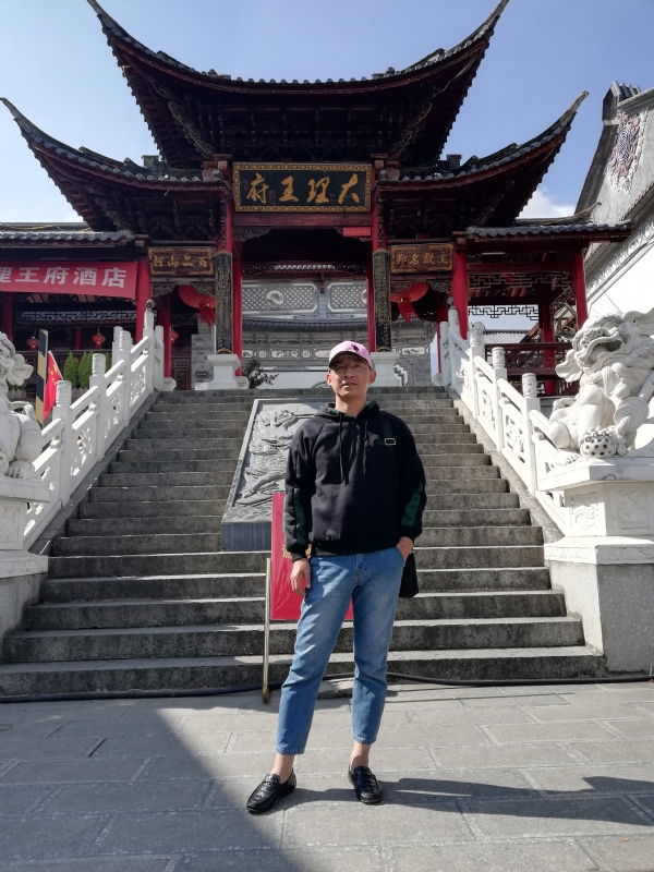 旧事离人的第一张照片--曲靖相亲服务中心