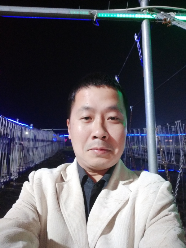 阿峰的第一张照片--曲靖相亲服务中心