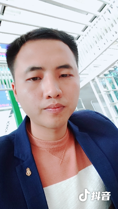佳鑫的第一张照片--曲靖相亲服务中心