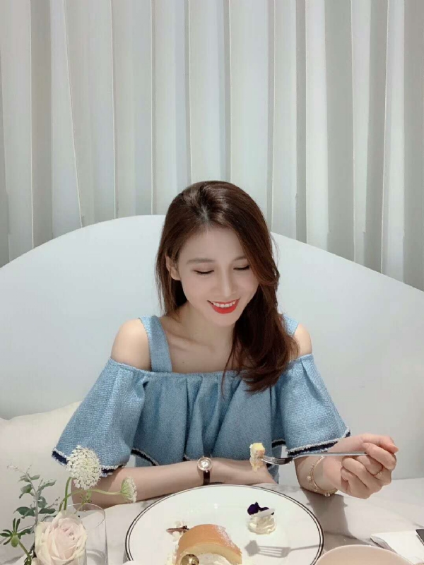 Emily的第三张照片--曲靖相亲服务中心