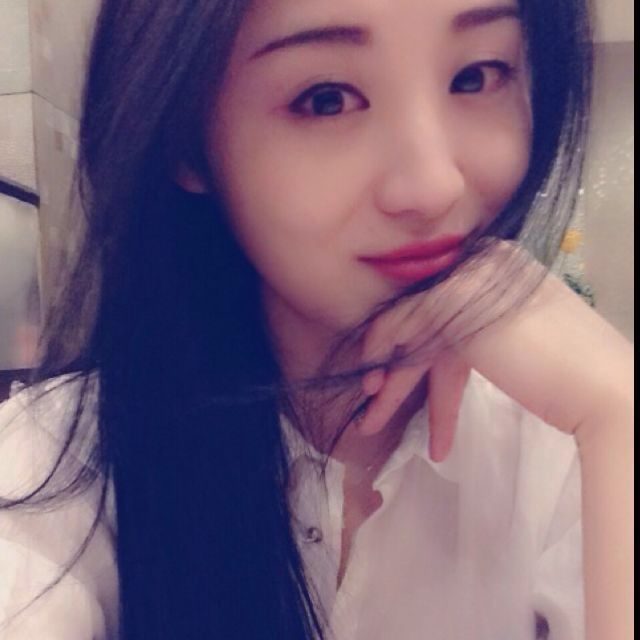 在水一方的第一张照片--曲靖相亲服务中心