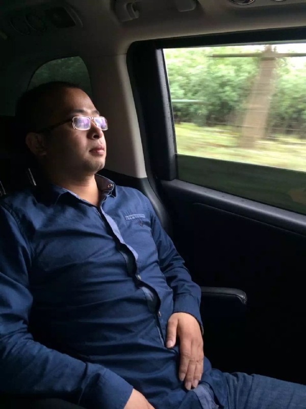 世界那么大的第三张照片--曲靖相亲服务中心