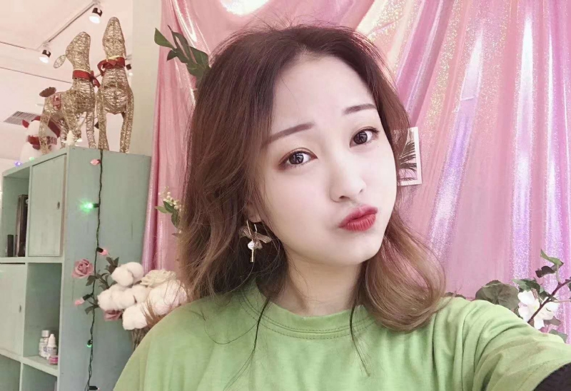 罗兰的第二张照片--曲靖相亲服务中心