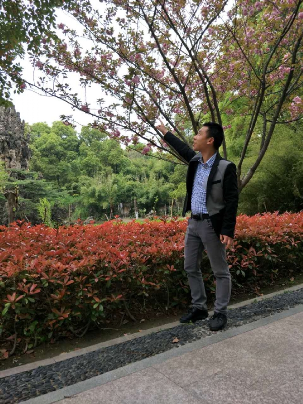 坦诚的第一张照片--曲靖相亲服务中心