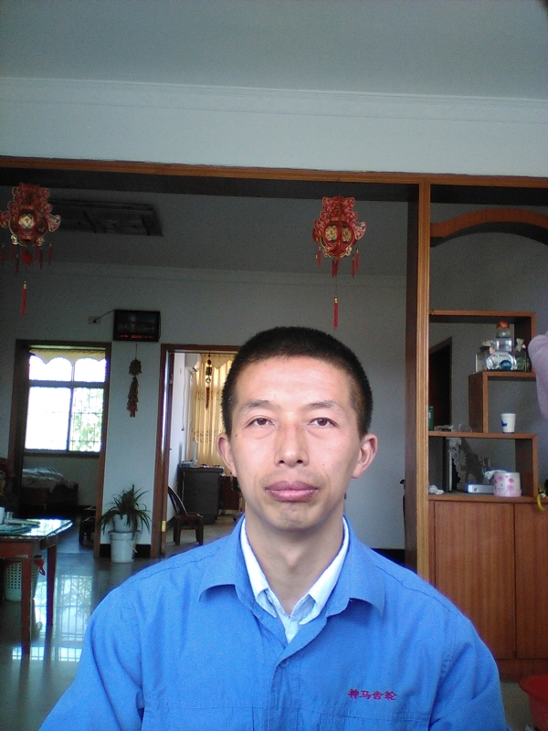 红玫瑰的第一张照片--曲靖相亲服务中心