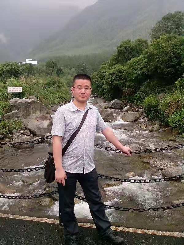 淡定牛魔王的第三张照片--曲靖相亲服务中心