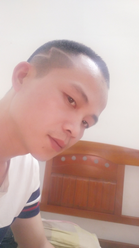 骑着蜗牛看世界的第一张照片--曲靖相亲服务中心