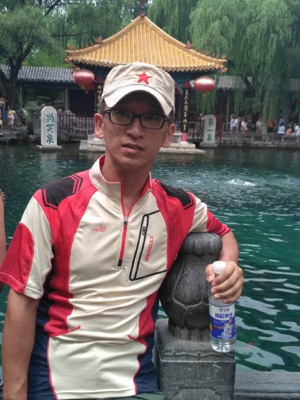 晓峰的第一张照片--曲靖相亲服务中心