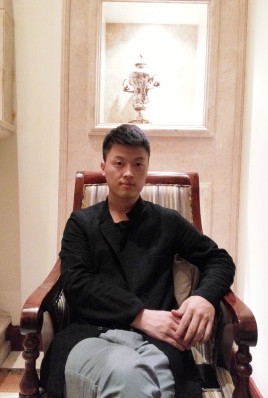 制片人杨亚林的第一张照片--曲靖相亲服务中心