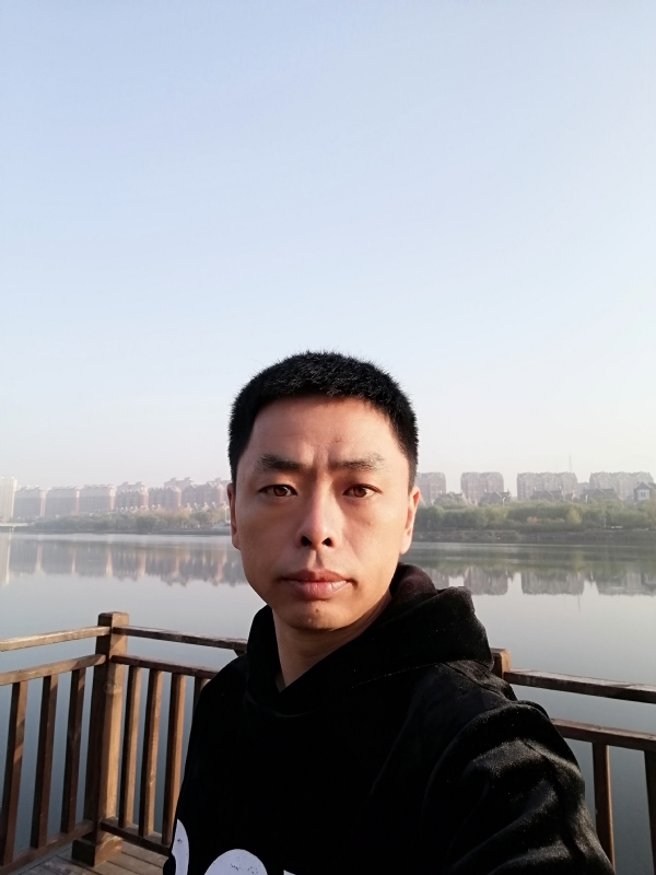 蓝颜的第一张照片--曲靖相亲服务中心