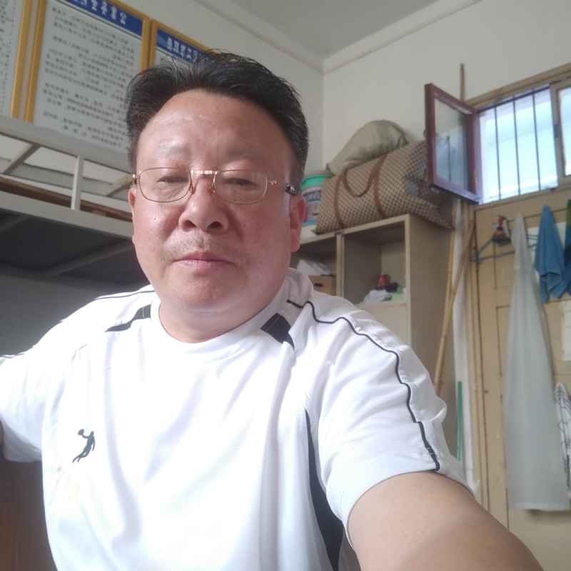 咣次次的第一张照片--曲靖相亲服务中心