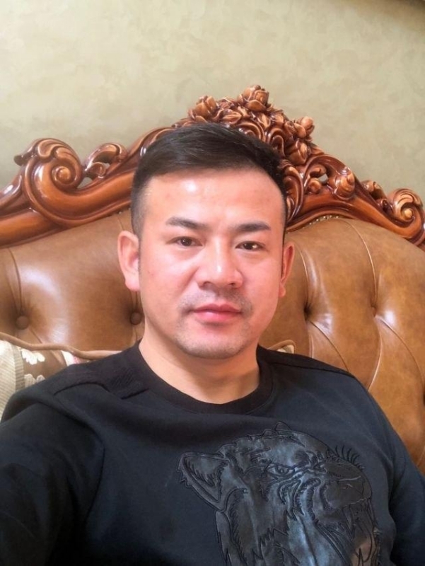 治国的第一张照片--曲靖相亲服务中心