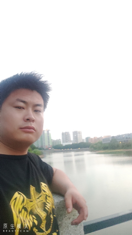 小海的第二张照片--曲靖相亲服务中心