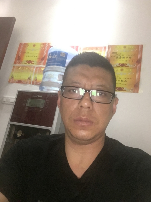 牵手的第一张照片--曲靖相亲服务中心