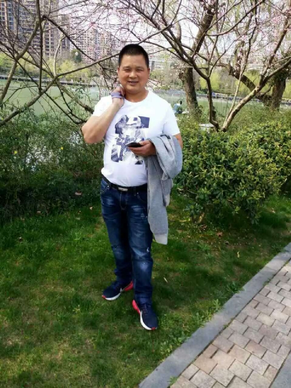 纯爷们的第一张照片--曲靖相亲服务中心
