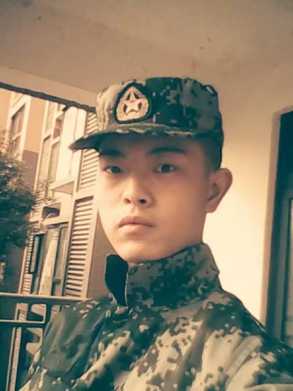 深情留给意中人aaaa的第一张照片--曲靖相亲服务中心