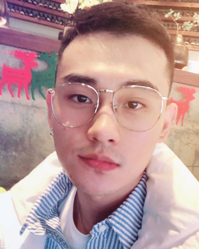 胡强很孤单的第一张照片--曲靖相亲服务中心