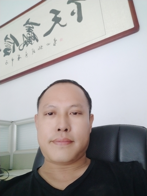 山丘的第三张照片--曲靖相亲服务中心
