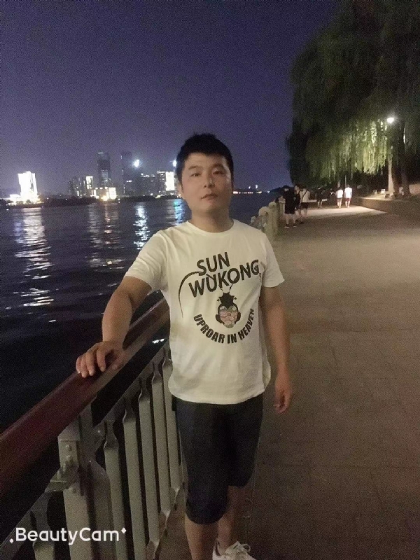 古月的第一张照片--曲靖相亲服务中心