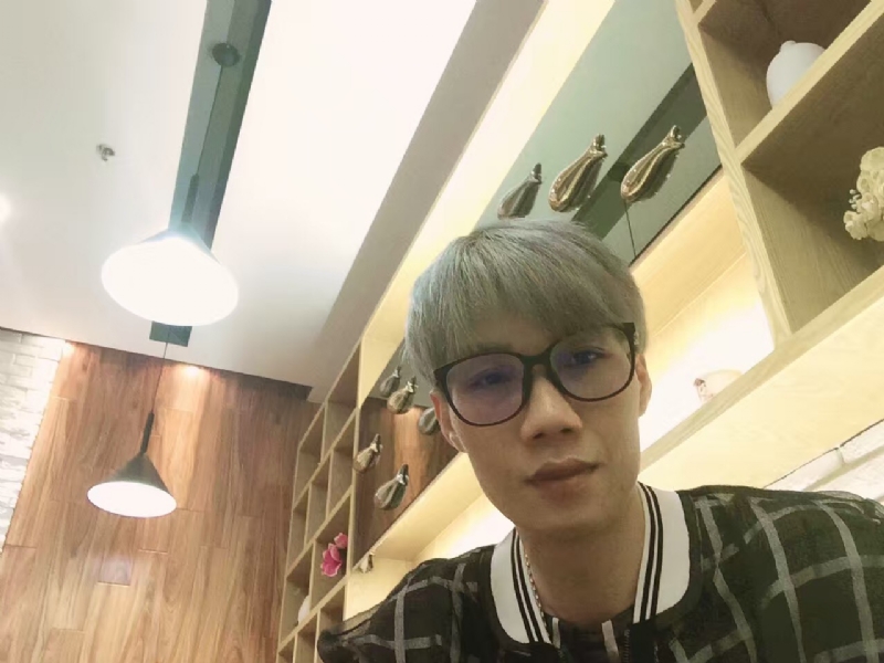 黄峰的第一张照片--曲靖相亲服务中心
