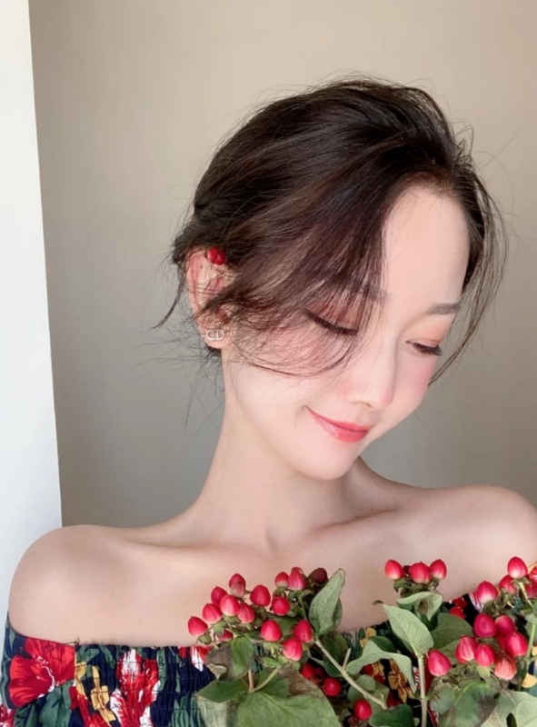小诗vanessa的第二张照片--曲靖相亲服务中心