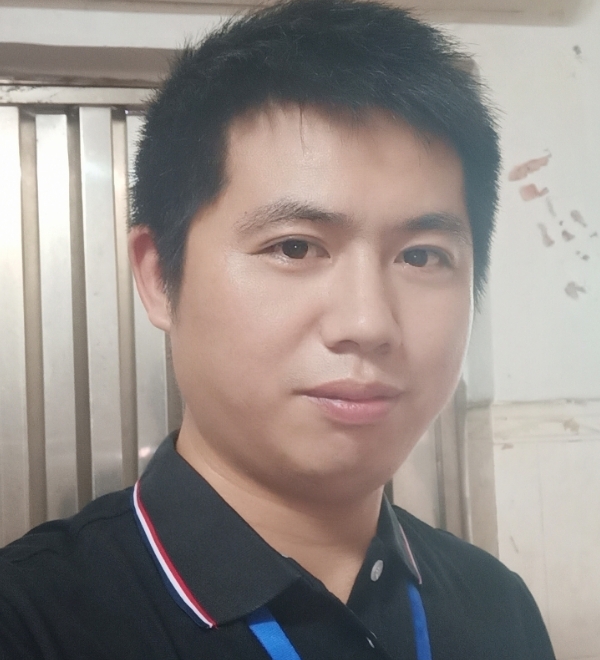 单身奶爸的第一张照片--曲靖相亲服务中心