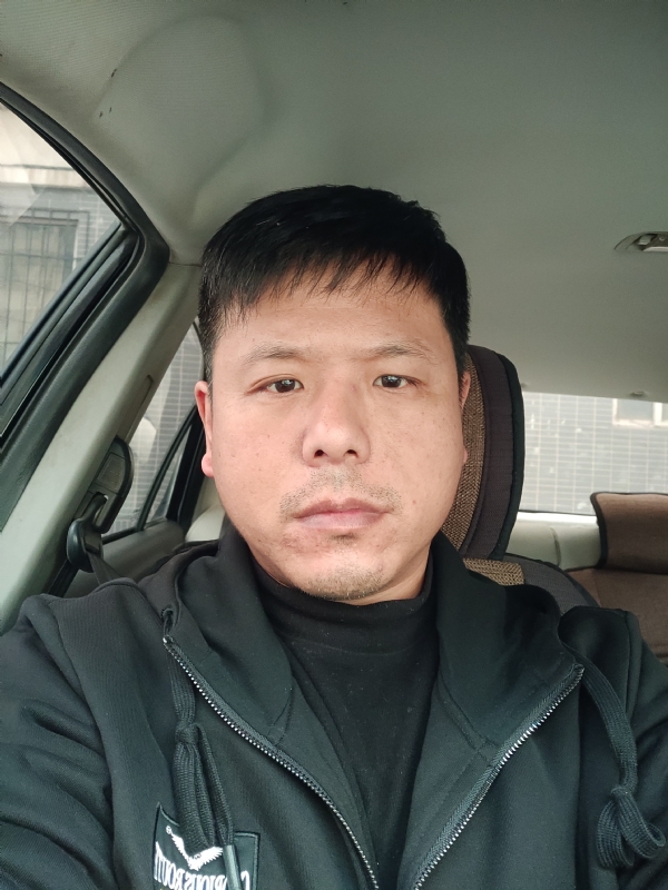 田立城的第一张照片--曲靖相亲服务中心