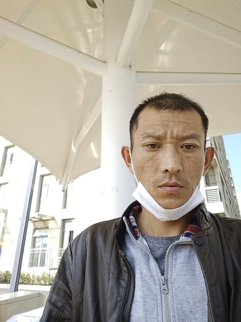 孤狼的第一张照片--曲靖相亲服务中心