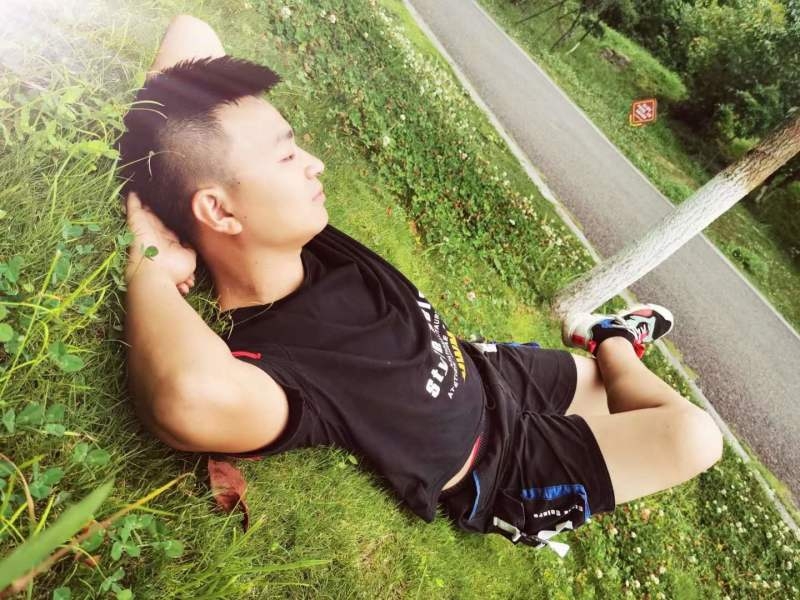 危笑的第一张照片--曲靖相亲服务中心