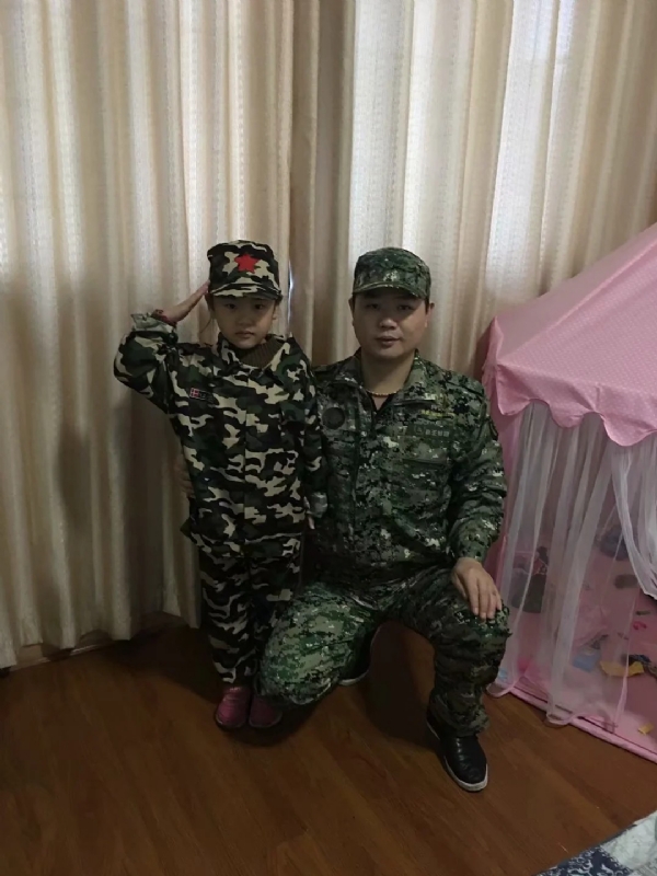 俗人的第一张照片--曲靖相亲服务中心