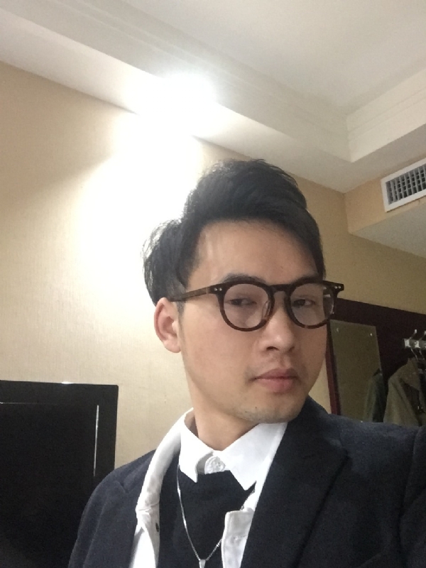 曾亮的第四张照片--曲靖相亲服务中心
