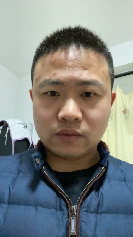 苹果的第一张照片--曲靖相亲服务中心