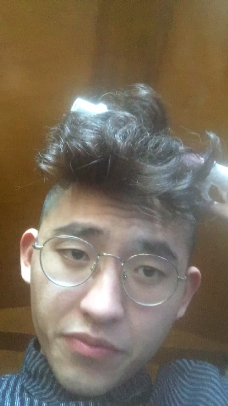 猪有皮的第一张照片--曲靖相亲服务中心