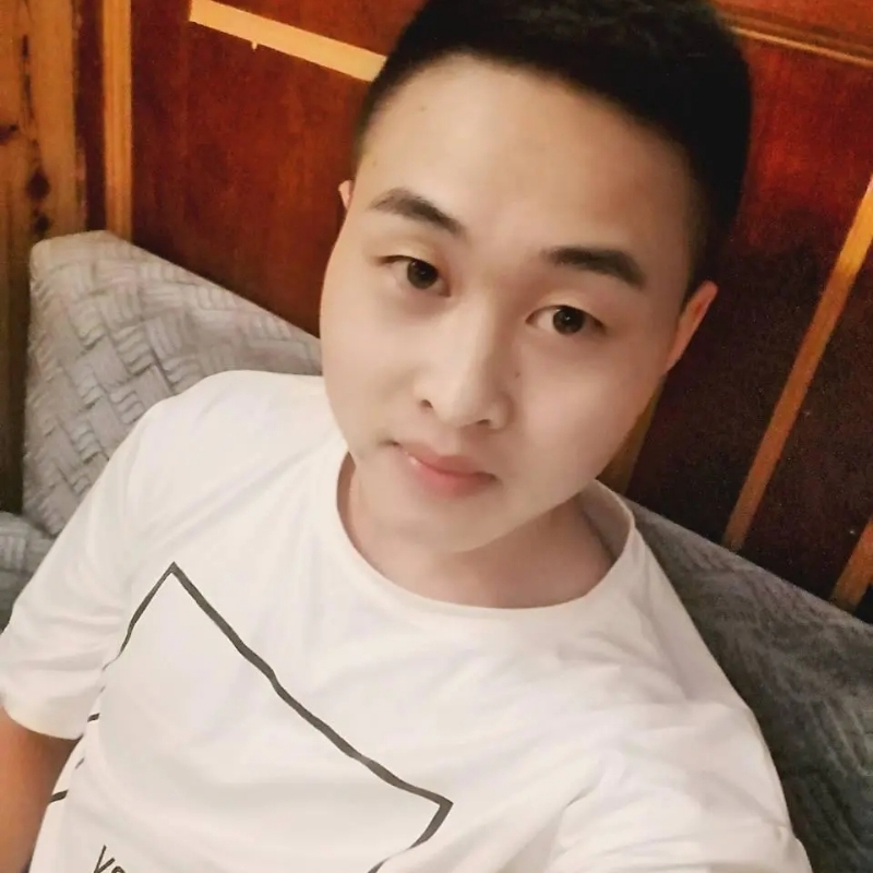 娃娃脸小爸爸的第二张照片--曲靖相亲服务中心