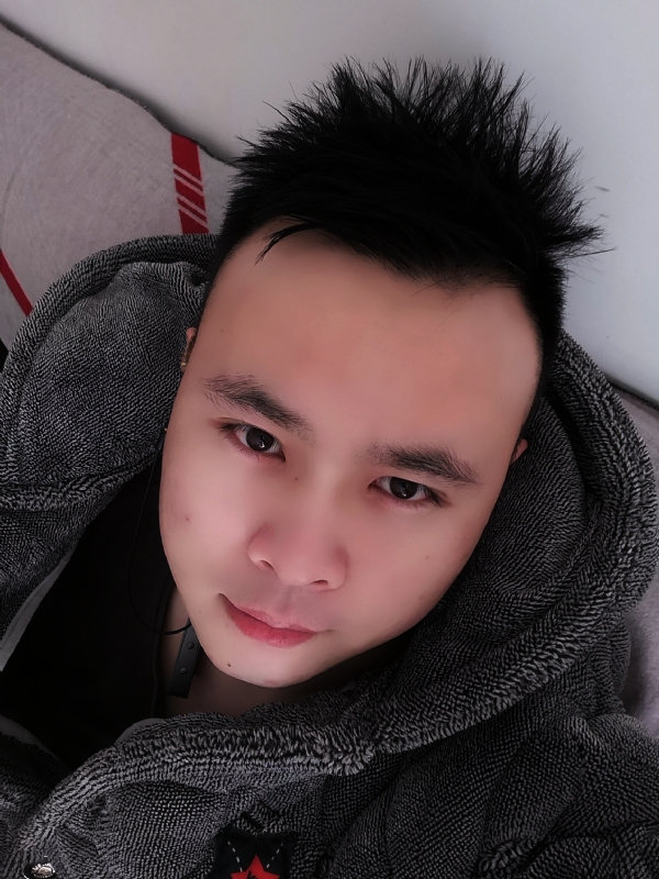 明明的第一张照片--曲靖相亲服务中心