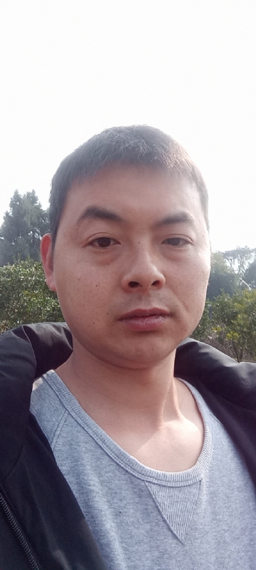 亲亲抱抱我爱你的第一张照片--曲靖相亲服务中心