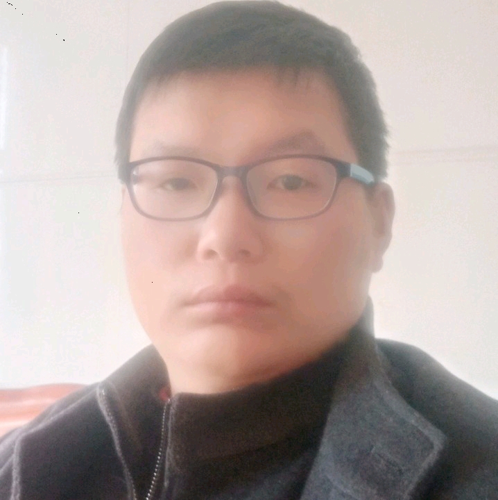 小男人的第一张照片--曲靖相亲服务中心