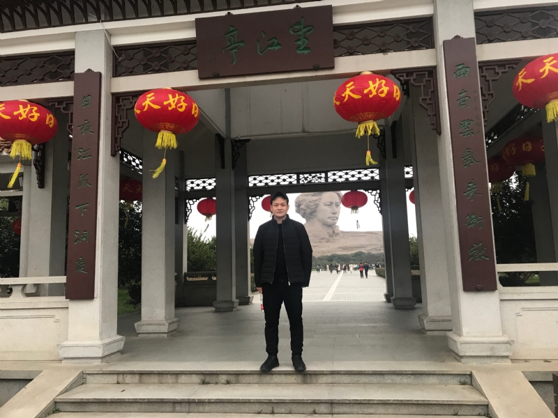风继续吹的第一张照片--曲靖相亲服务中心