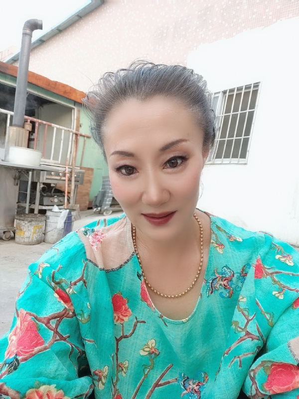 燕子的第三张照片--曲靖相亲服务中心