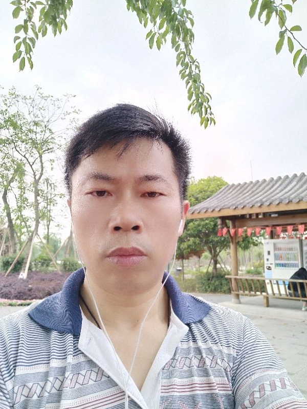 一个人的孤单的第一张照片--曲靖相亲服务中心