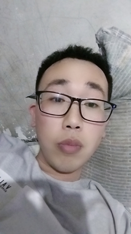 喜欢比我大的女人的第一张照片--曲靖相亲服务中心