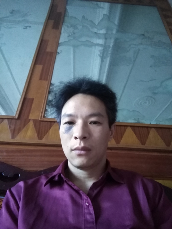 风中落叶的第一张照片--曲靖相亲服务中心