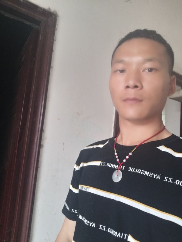 爱，请深爱的第一张照片--曲靖相亲服务中心