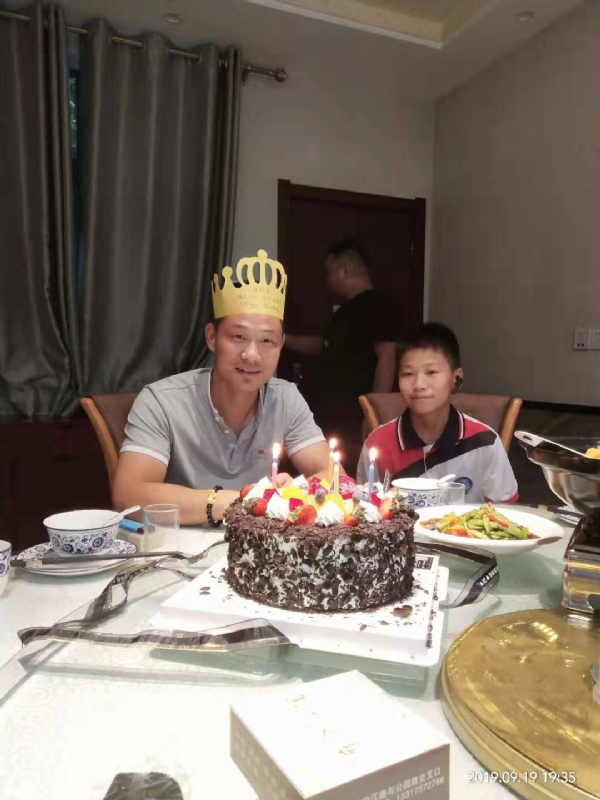 孤独的狼的第一张照片--曲靖相亲服务中心